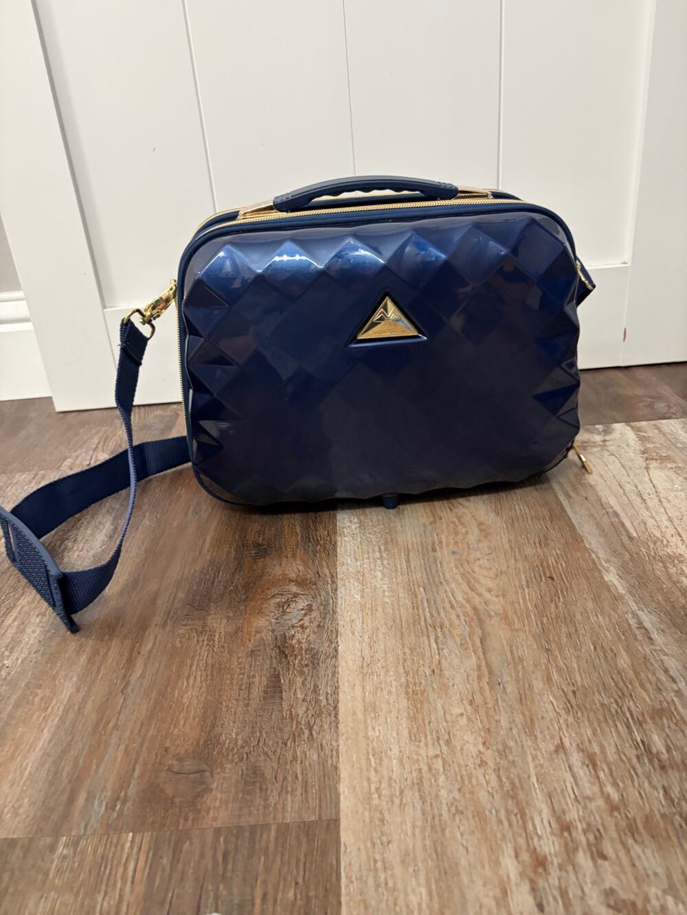 Triforce Navy Hard Shell Cosmetic Case GOLD hardware geometric hard-side GUC